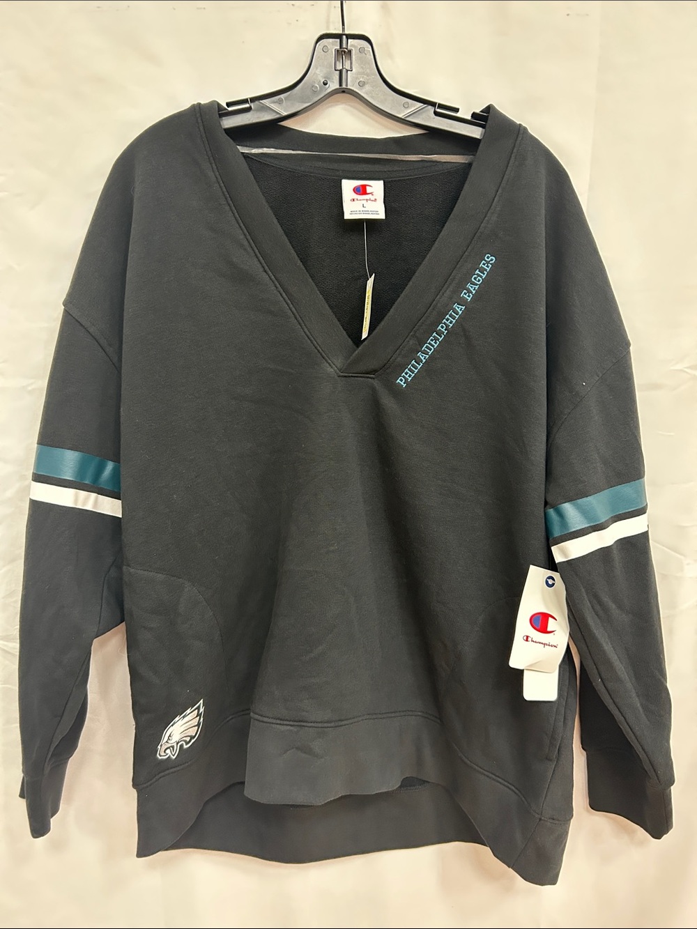 Champion Black V-Neck Philadelphia Eagles Sweatshirt NWT - Large
